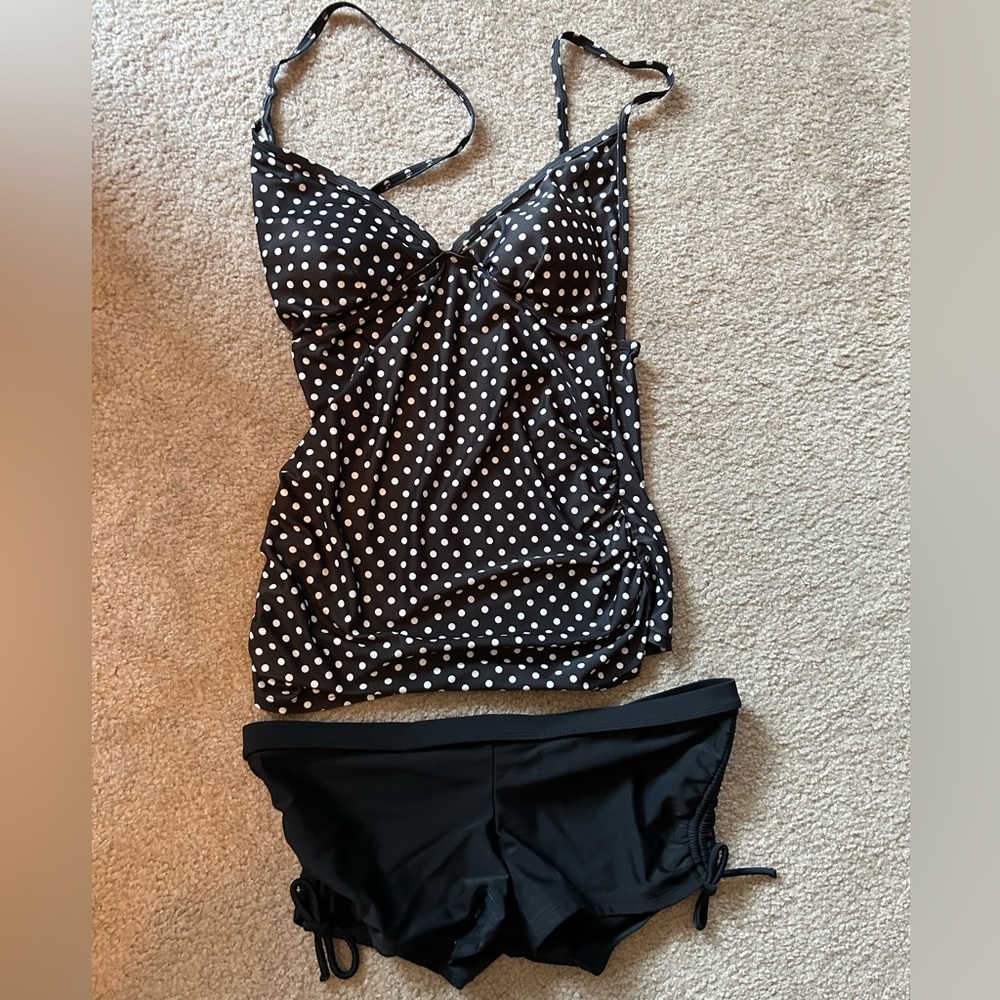 Isabel maternity polka dot bathing suit- small